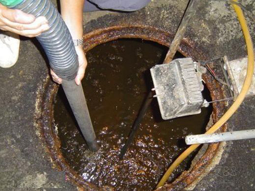 王下乡隔油池清理